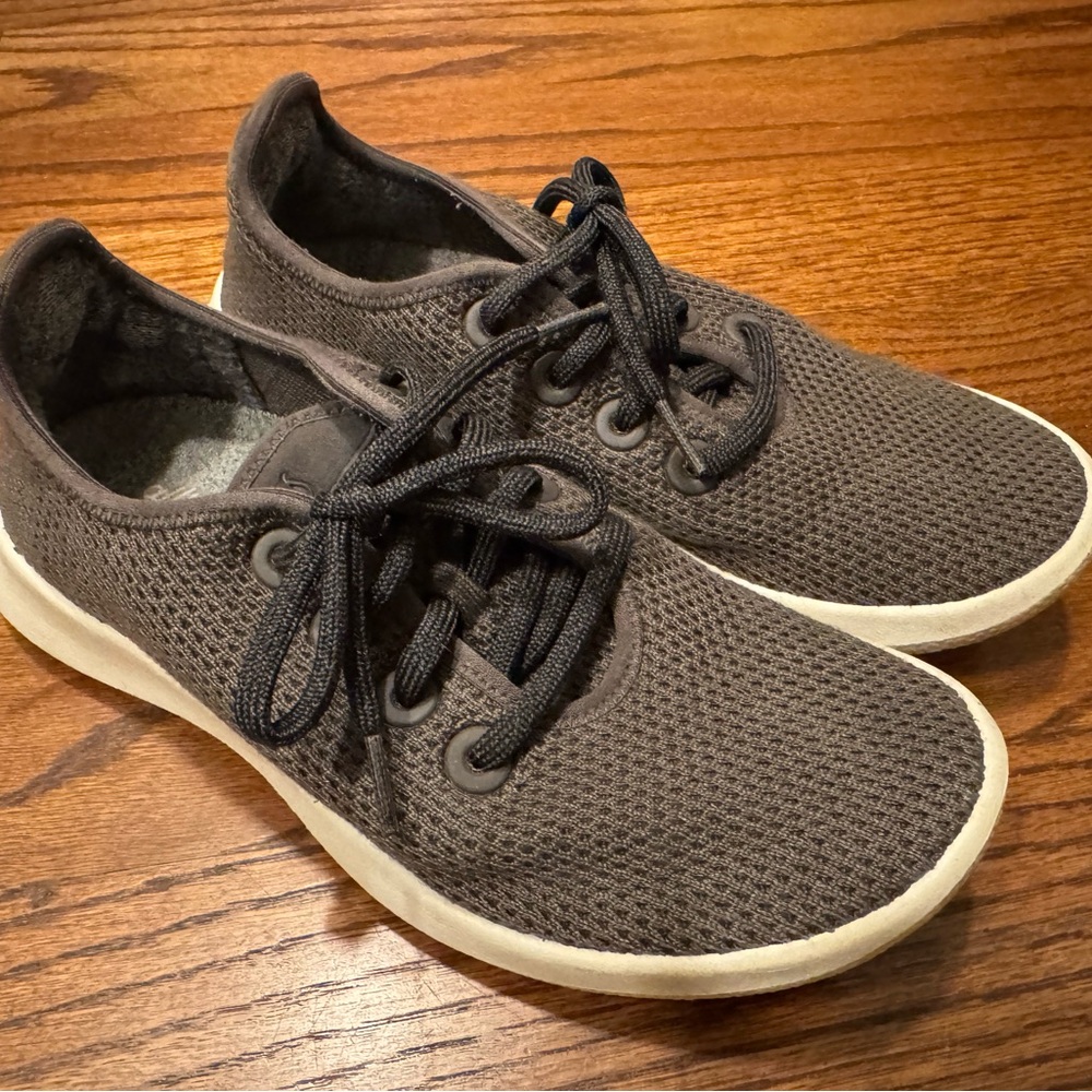 allbirds Tree Runner shoes.